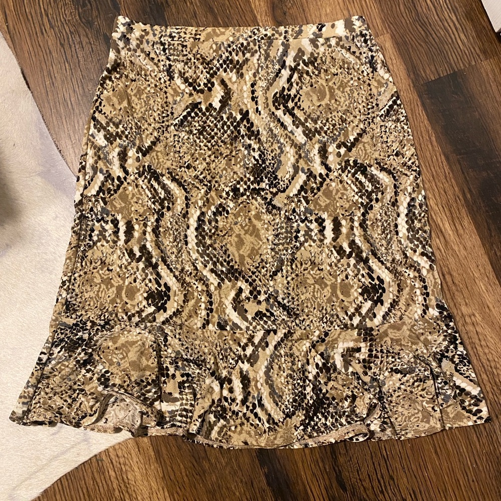 🔥3 for $10🔥 Jaclyn Smith Snake Print Skirt With Ruffle Hem Size Medium